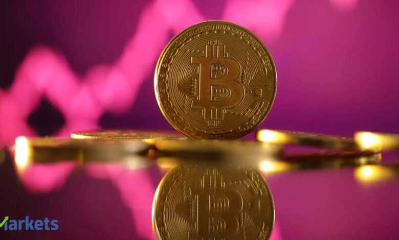 Bitcoin fell more than 8%, falling below $94,000 as Jerome Powell dismissed speculation about Bitcoin reserves.