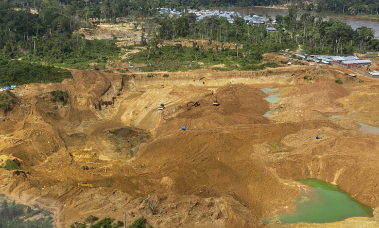 Exclusive reports reveal Chinese mining in Congo's shrinking reserves