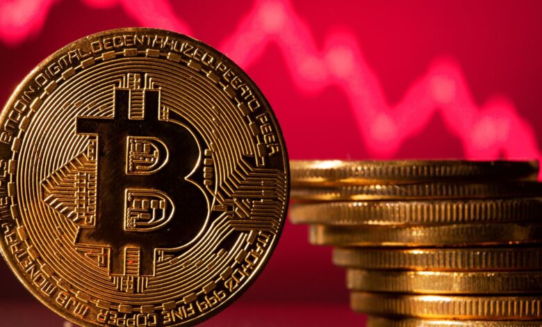 Bitcoin accelerated its decline, falling to $90,000 to start the week