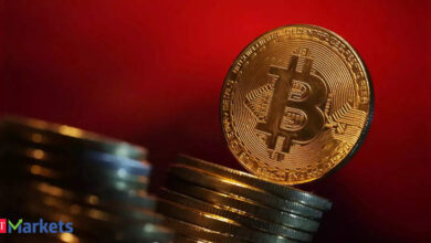 Bitcoin falls more than 5% to $96,200 after strong US economic data pointed to smaller Fed rate cuts in 2025.