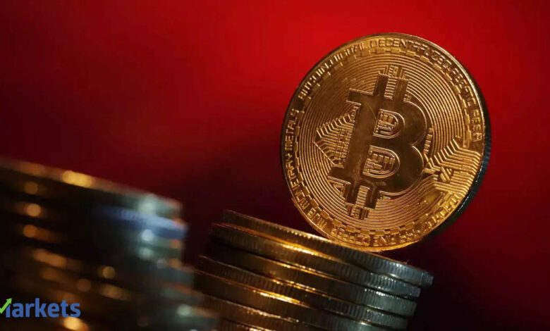 Bitcoin falls more than 5% to $96,200 after strong US economic data pointed to smaller Fed rate cuts in 2025.