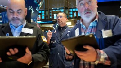 Dow, S & P 500, Nasdak Futures Mixed ahead Trump Tariff moves as Bitcoin, Cripto Surge