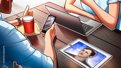 What do Cropto users want to happen to Alex Mashinsk?