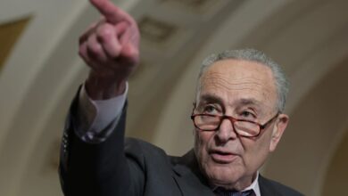 Mark Cryptocurrenci Bill blocked for concerns about Trump