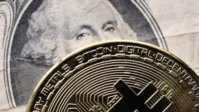 Relaxed regulatory surveillance spurs bank-crypt activity