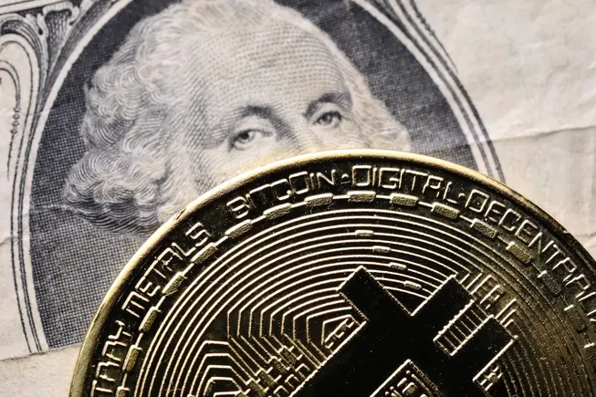 Relaxed regulatory surveillance spurs bank-crypt activity 1 Relaxed regulatory surveillance spurs bank-crypt activity